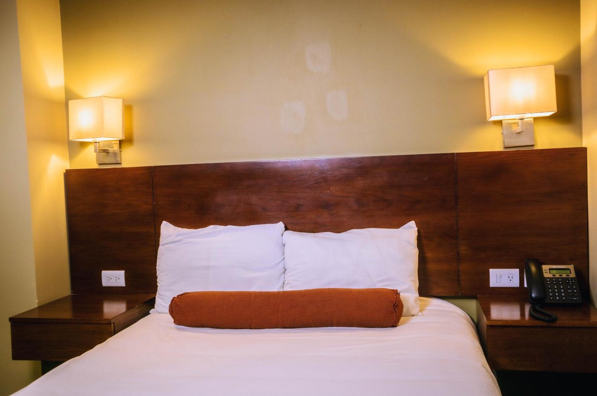 Del Virrey Hotel